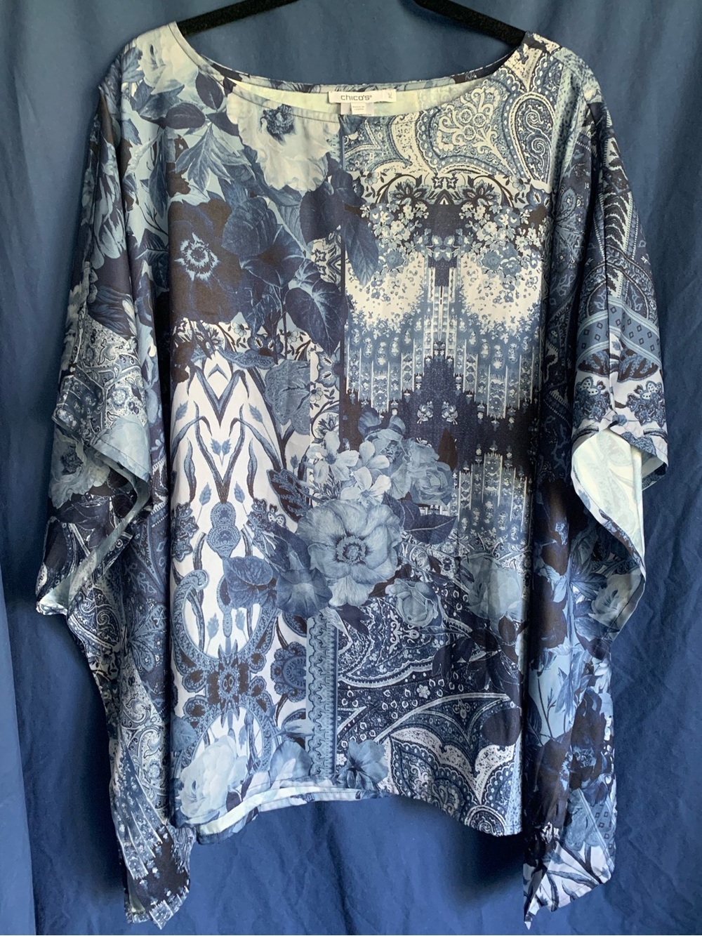 Chico's L/XL Mixed Blue Floral Short Sleeve Batwing/Dolman Top